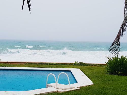 Bed & Breakfast Villa Susana - Beach Front House
