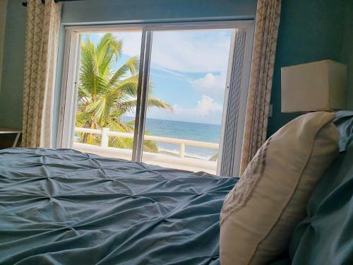 Bed & Breakfast Villa Susana - Beach Front House