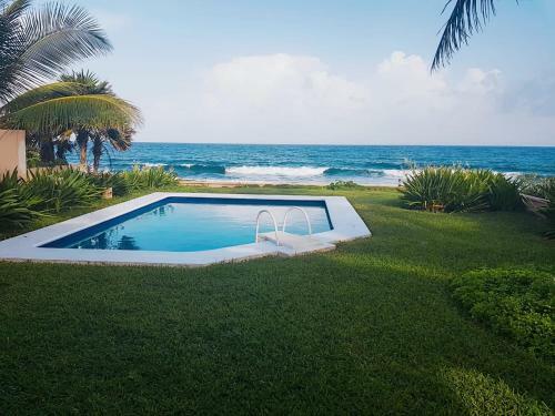 Bed & Breakfast Villa Susana - Beach Front House
