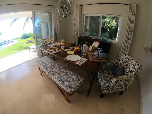 Bed & Breakfast Villa Susana - Beach Front House