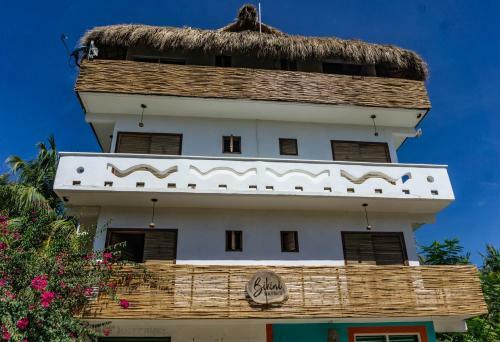 Hostal Bikini Beach House