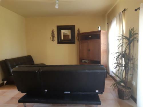 La Casa Del Port�n Negro Cu