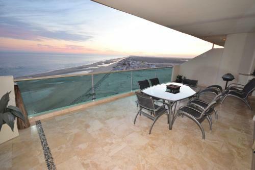 Apartamento Tessoro 1002 At Las Conchas