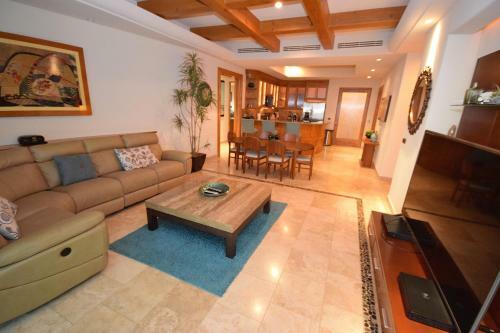Apartamento Tessoro 1002 At Las Conchas