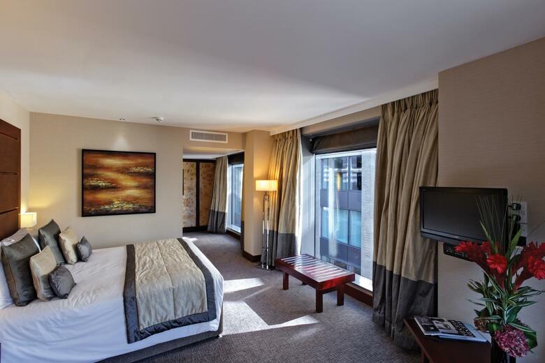 Leonardo Royal Hotel London St Paul's