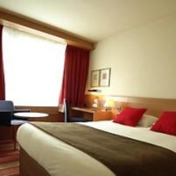 Hotel Mercure Paris Voltaire Quartier Bastille
