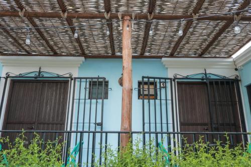 Gallo Azul, Downtown Loft Style Apartment