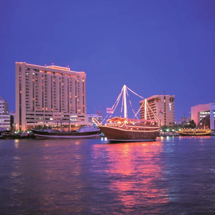 Radisson Blu Hotel, Dubai Deira Creek