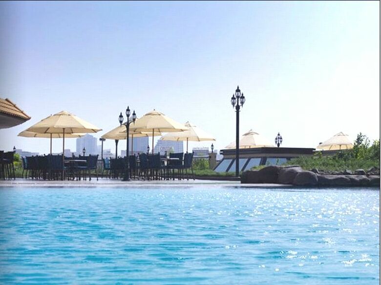 Radisson Blu Hotel, Dubai Deira Creek