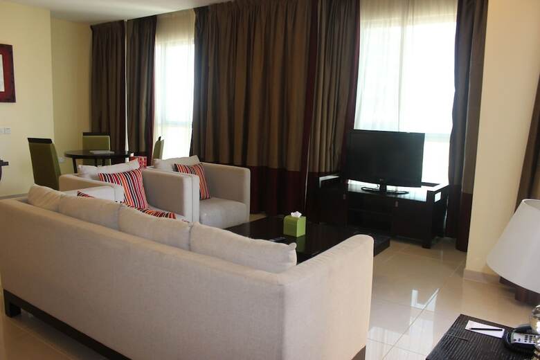 Hotel Ramada By Wyndham Downtown Dubai