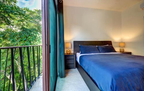 Lunata Apartment 102