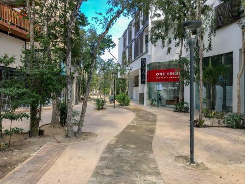 Apartamento Tropical 3story Condo With Terrace At Tulum
