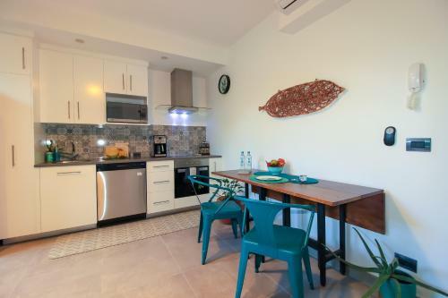 Apartamento Tropical 3story Condo With Terrace At Tulum