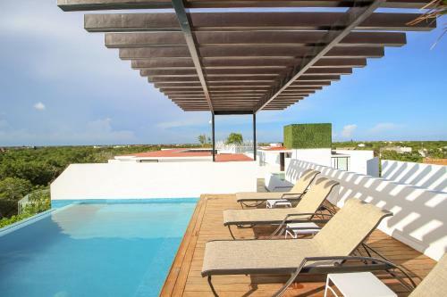 Apartamento Tropical 3story Condo With Terrace At Tulum