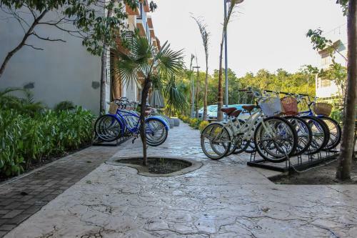 Apartamento Tropical 3story Condo With Terrace At Tulum