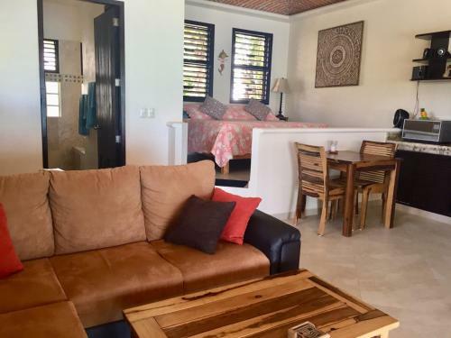 Hotel Nah Uxibal Villa And Casitas