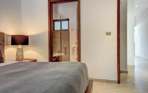 Lunata Apartment 101