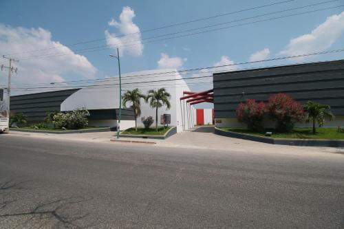 Motel La Isla Auto Hotel