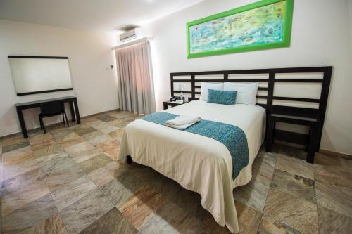 Hotel Andiroba Palace