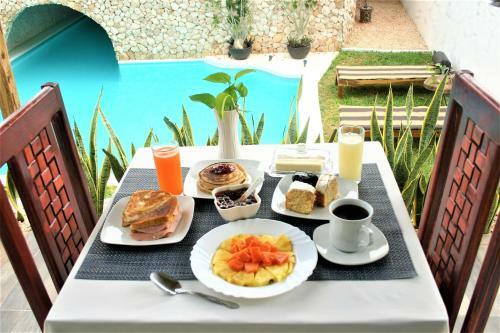 Mayan Majesty Boutique Hotel