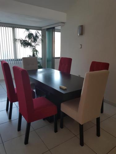 Casa Con Alberca Para 20 Personas