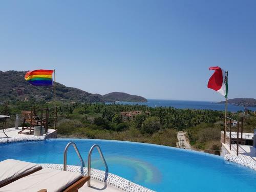 Casa Arcoiris Zihuatanejo B&B