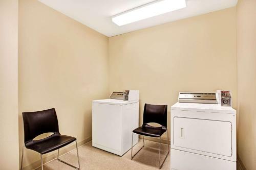 Hotel Super 8 Lachenaie