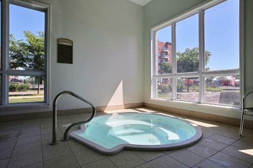 Hotel Super 8 Lachenaie
