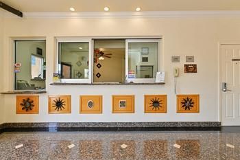 Hotel Americas Best Value Inn & Suites