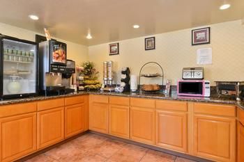 Hotel Americas Best Value Inn & Suites