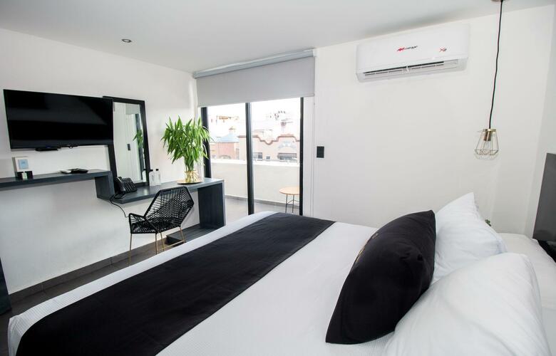 Sasha Hotel