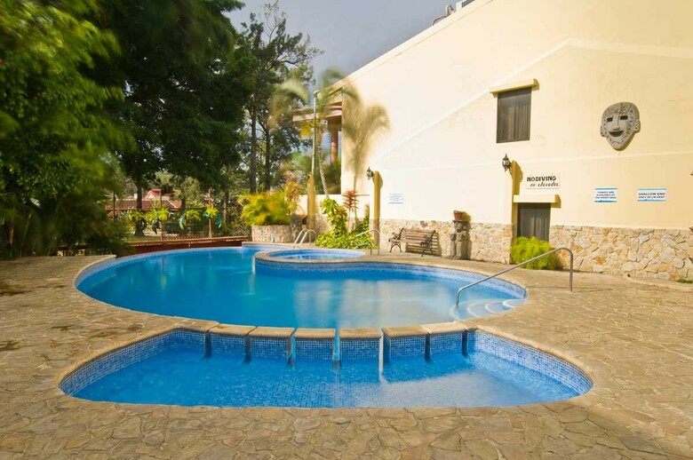 Hotel Adventure Inn