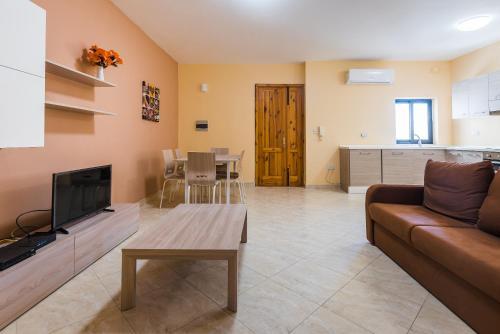 Two Bedroom Apartment Prime Location