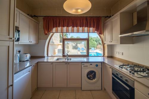 Zgugina Holiday Home