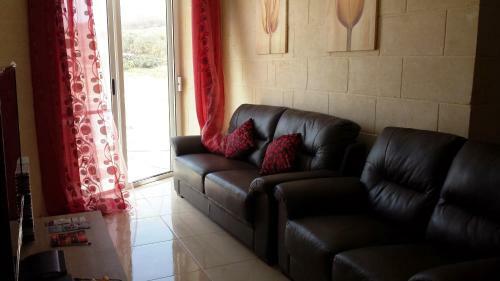 Emerald Holiday Apartment