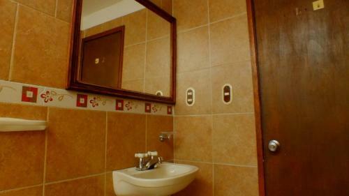 Albergue Hostal Arias Bogot�