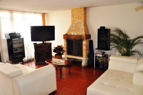 Albergue Hostal Arias Bogot�
