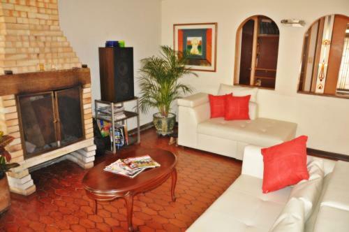 Albergue Hostal Arias Bogot�