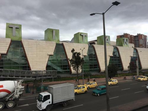 Apartamento Cerca Del Cc Titan Plaza