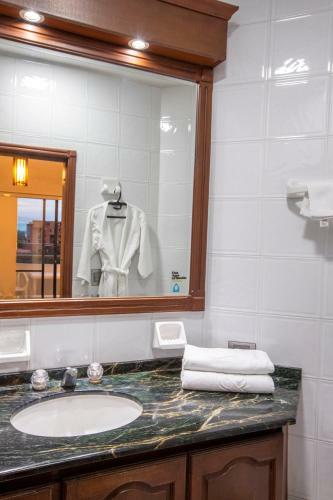 Hotel Travelers Suites Juanamb�