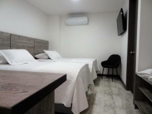 Ari Hotel