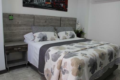 Ari Hotel