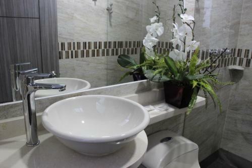 Ari Hotel