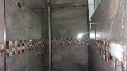 Ari Hotel