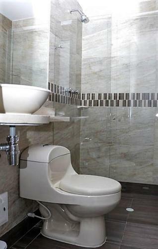 Ari Hotel