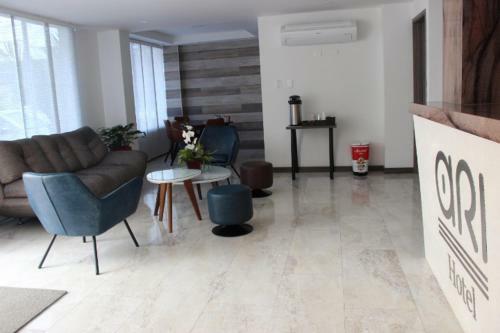Ari Hotel