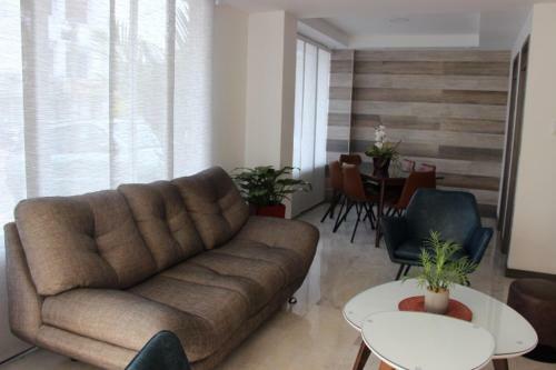 Ari Hotel