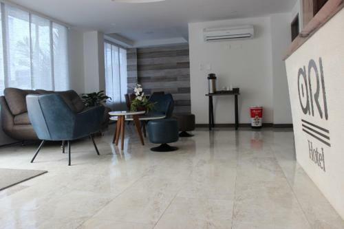 Ari Hotel