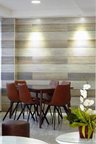 Ari Hotel
