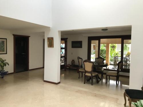 Casa Rosario Ciudad Jardin Cali